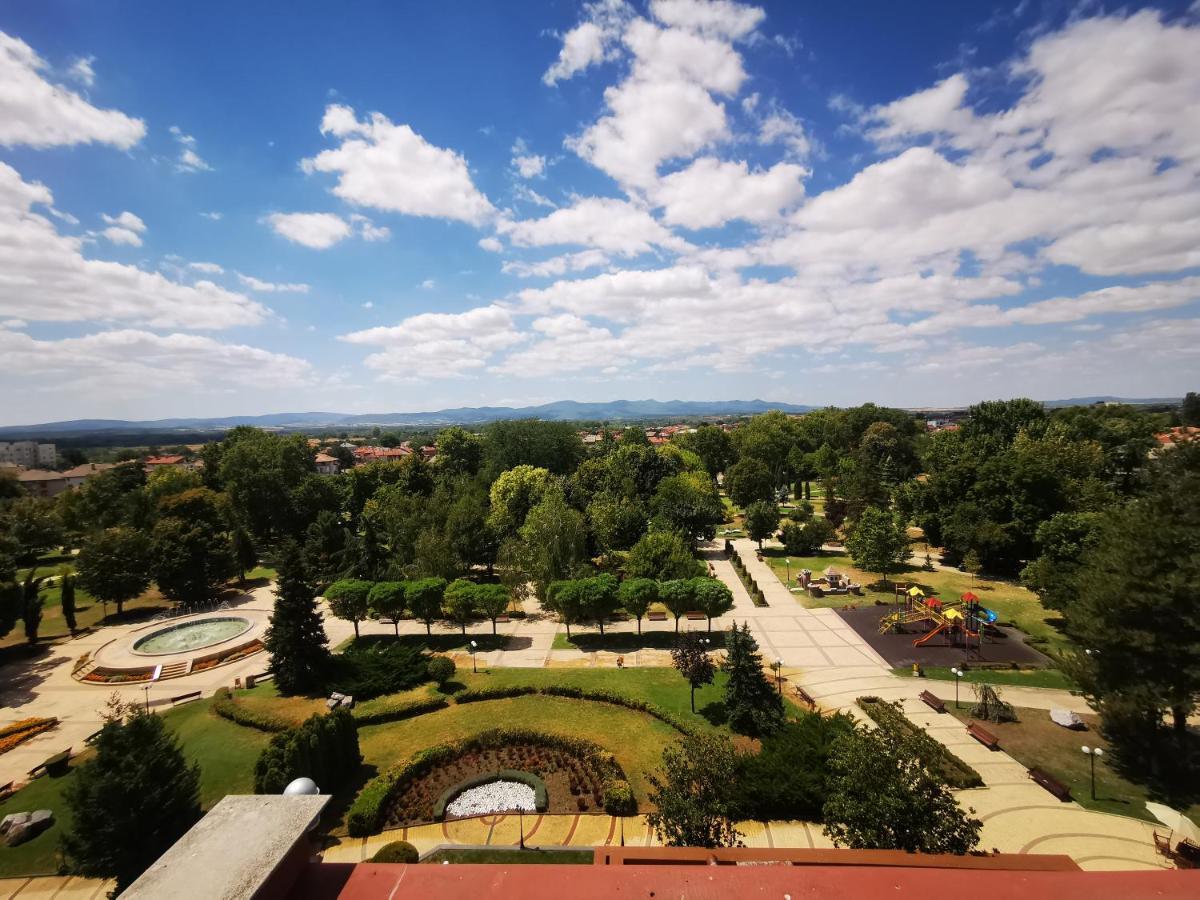 Park Hotel Romantica Svilengrad Exterior photo